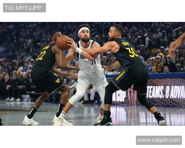 独行侠首发阵容调整：拉塞尔登场与汤普森替补，英雄联盟战术驱动团队协作与战术变化